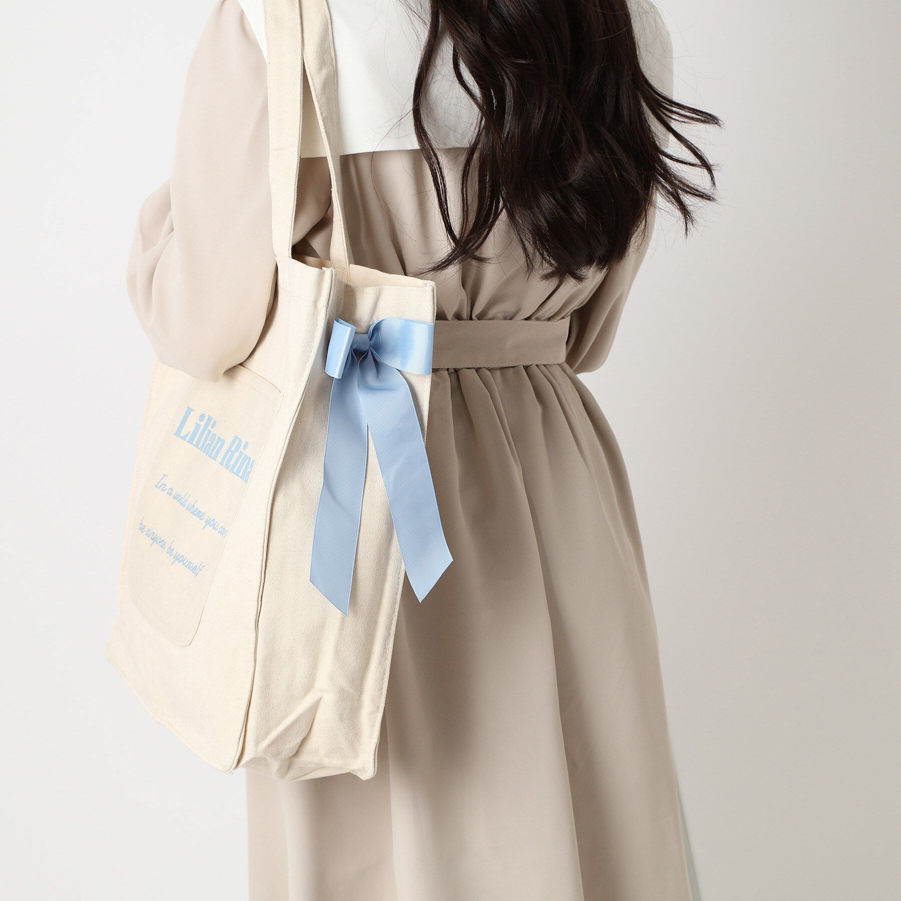 Ober Tashe「推し活にもぴったり！リリアンリーナサイドリボントートバッグ」|トートバッグ|