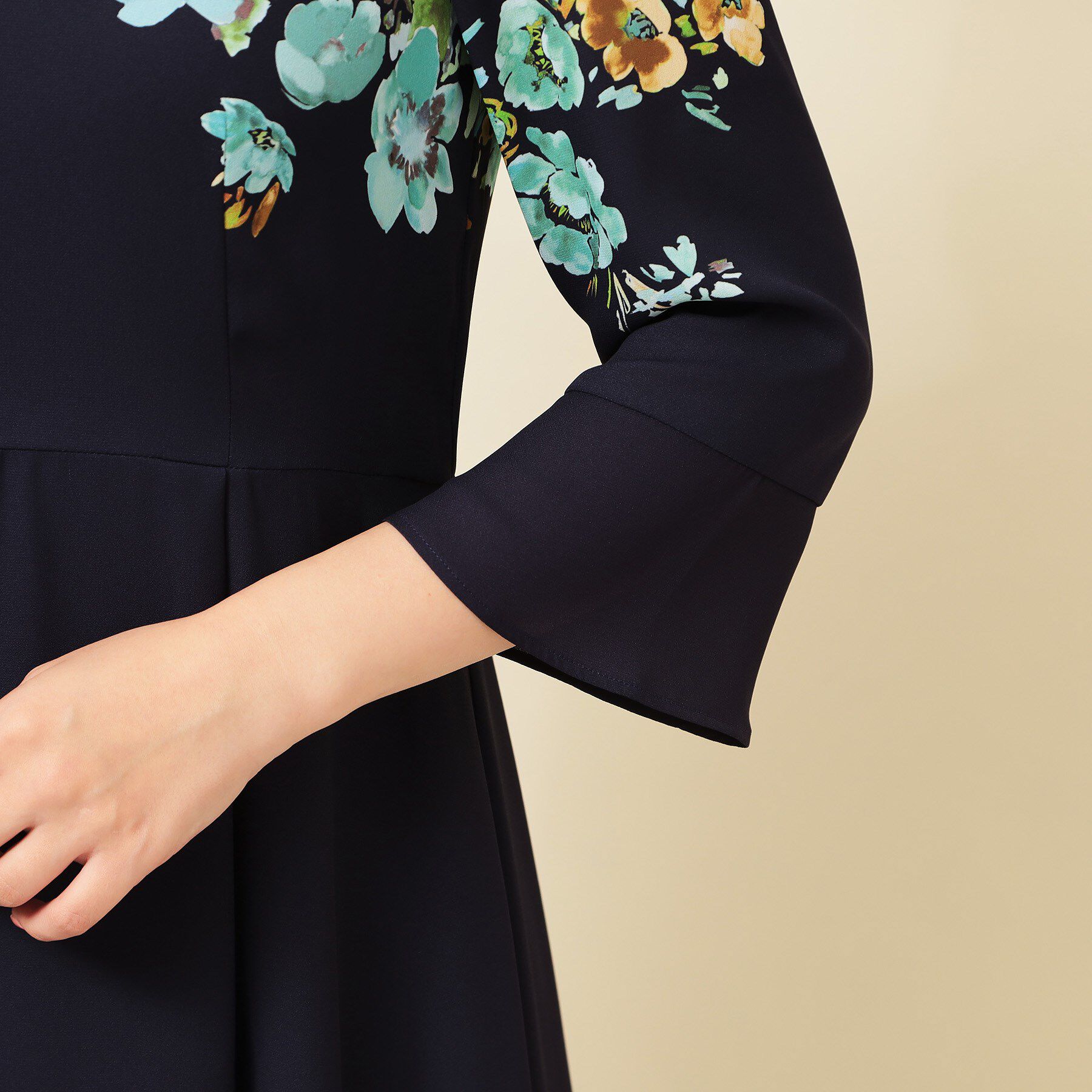 SunaUna「【co creation and yours／SS～L】花柄パネルワンピース」|ワンピース|