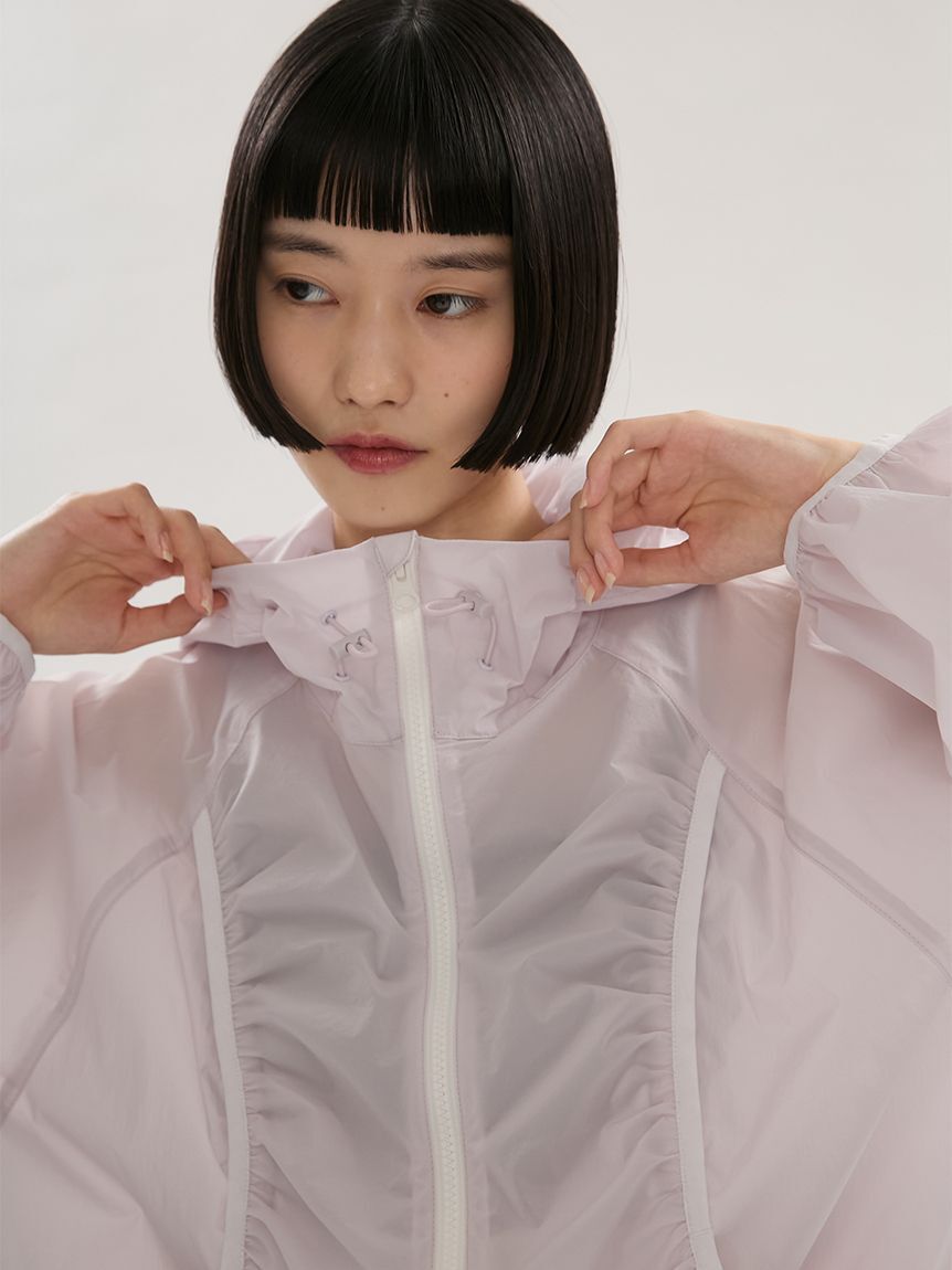 emmi atelier「【ONLINE限定カラーあり】ギャザーディテールナイロンブルゾン【セットアップ対応】/撥水」|ブルゾン・スタジャン|