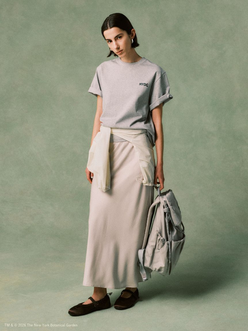 emmi atelier「【ONLINE限定カラーあり】ギャザーディテールナイロンブルゾン【セットアップ対応】/撥水」|ブルゾン・スタジャン|