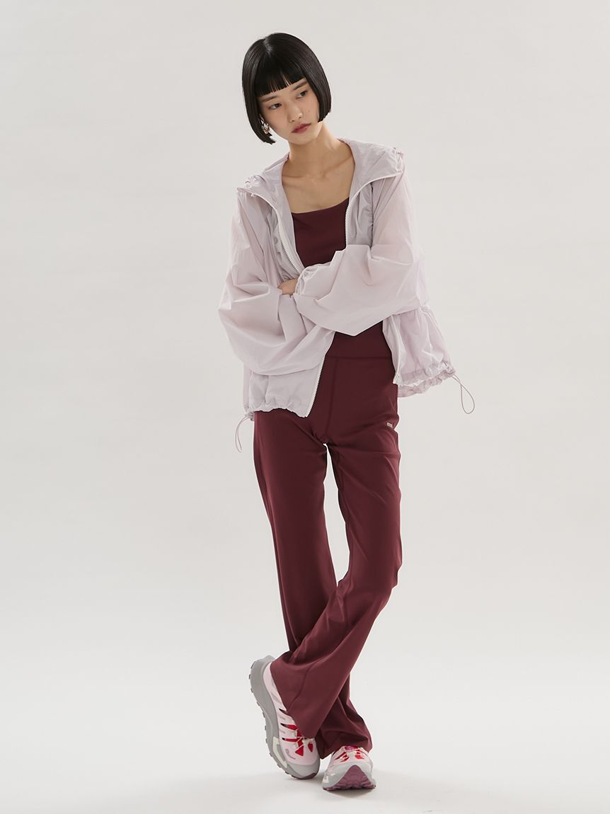 emmi atelier「【ONLINE限定カラーあり】ギャザーディテールナイロンブルゾン【セットアップ対応】/撥水」|ブルゾン・スタジャン|