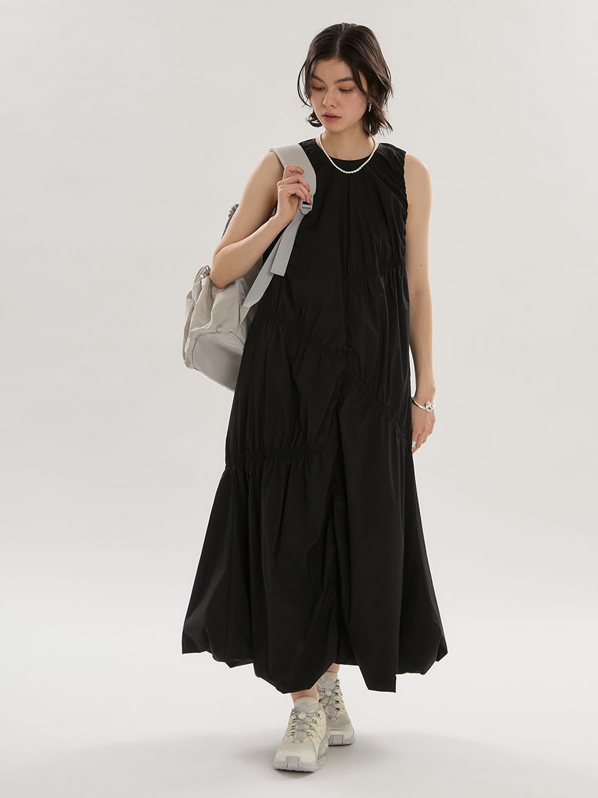emmi atelier「エアリーギャザーワンピース/撥水」|ワンピース|