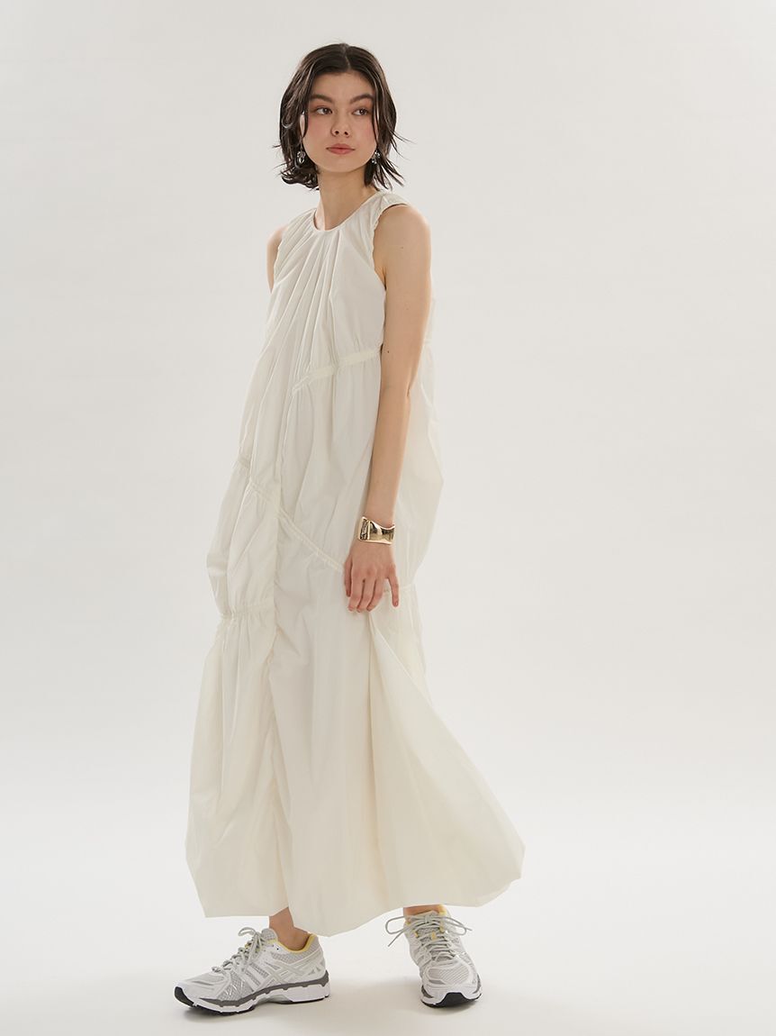 emmi atelier「エアリーギャザーワンピース/撥水」|ワンピース|