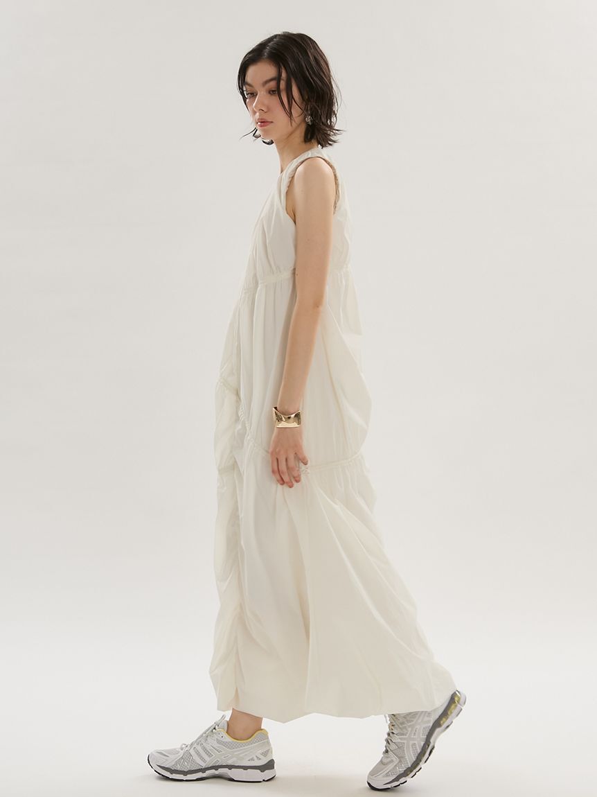 emmi atelier「エアリーギャザーワンピース/撥水」|ワンピース|