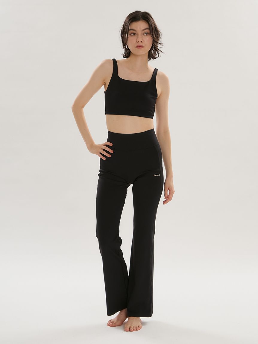 emmi atelier「アクティブフレアレギンス」|その他|BLK