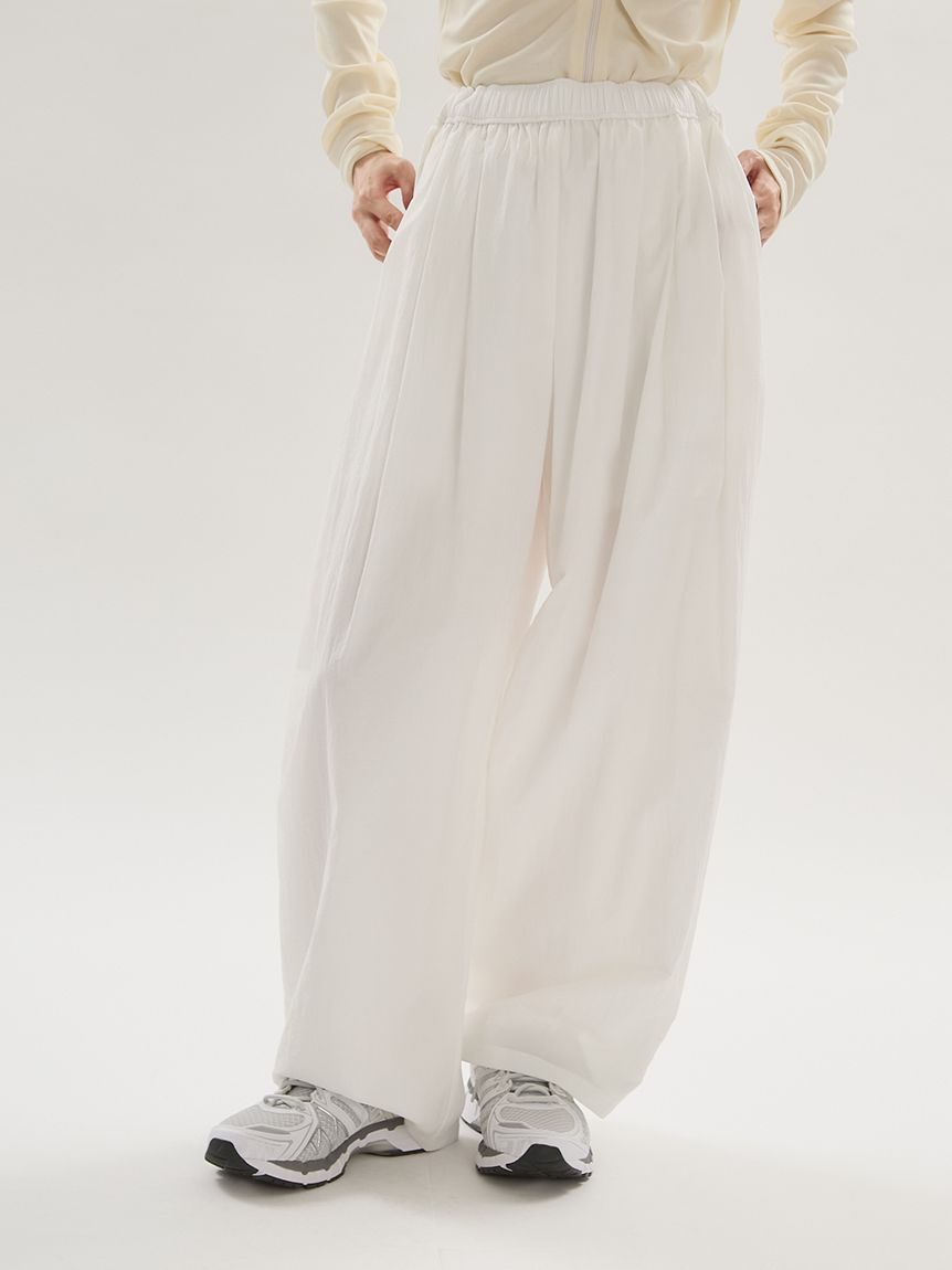 emmi atelier「ワッシャーナイロンタックイージーパンツ【セットアップ対応】」|チノ|