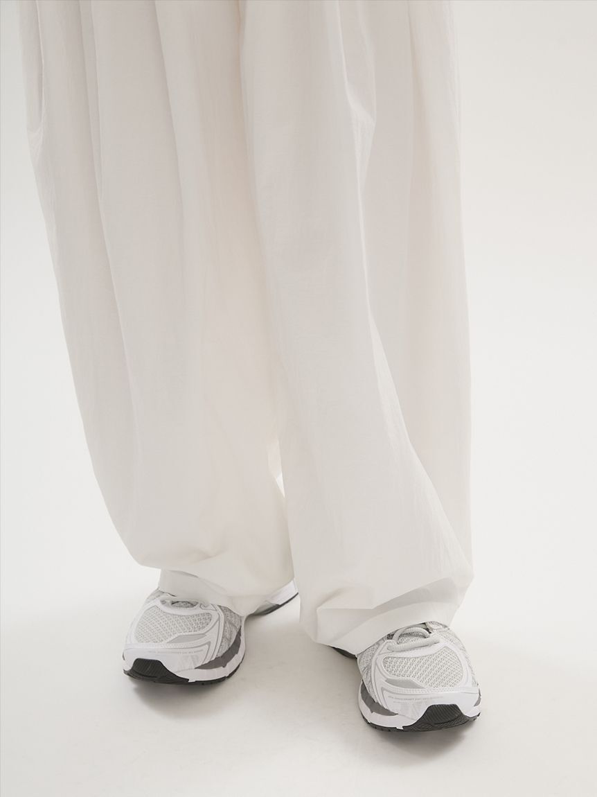 emmi atelier「ワッシャーナイロンタックイージーパンツ【セットアップ対応】」|チノ|