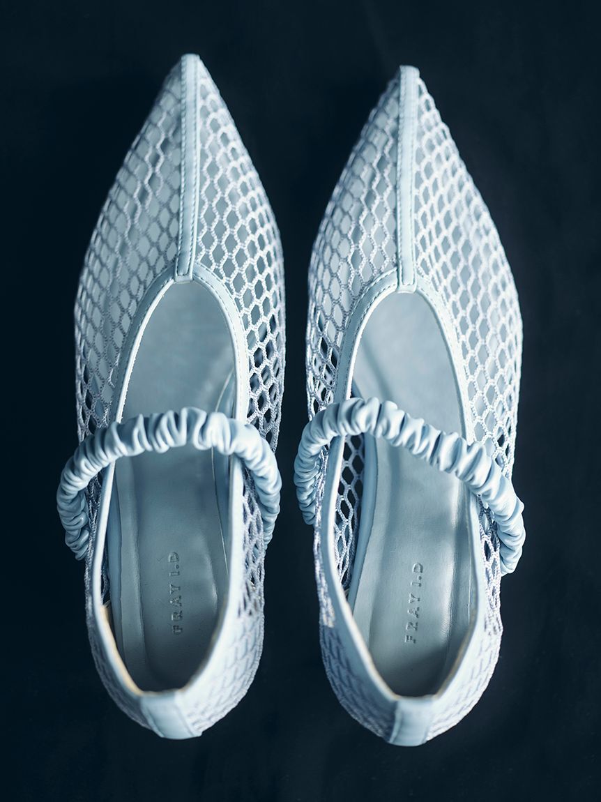 FRAY I.D「ポインテッドトゥメッシュサンダル」|サンダル|BLU