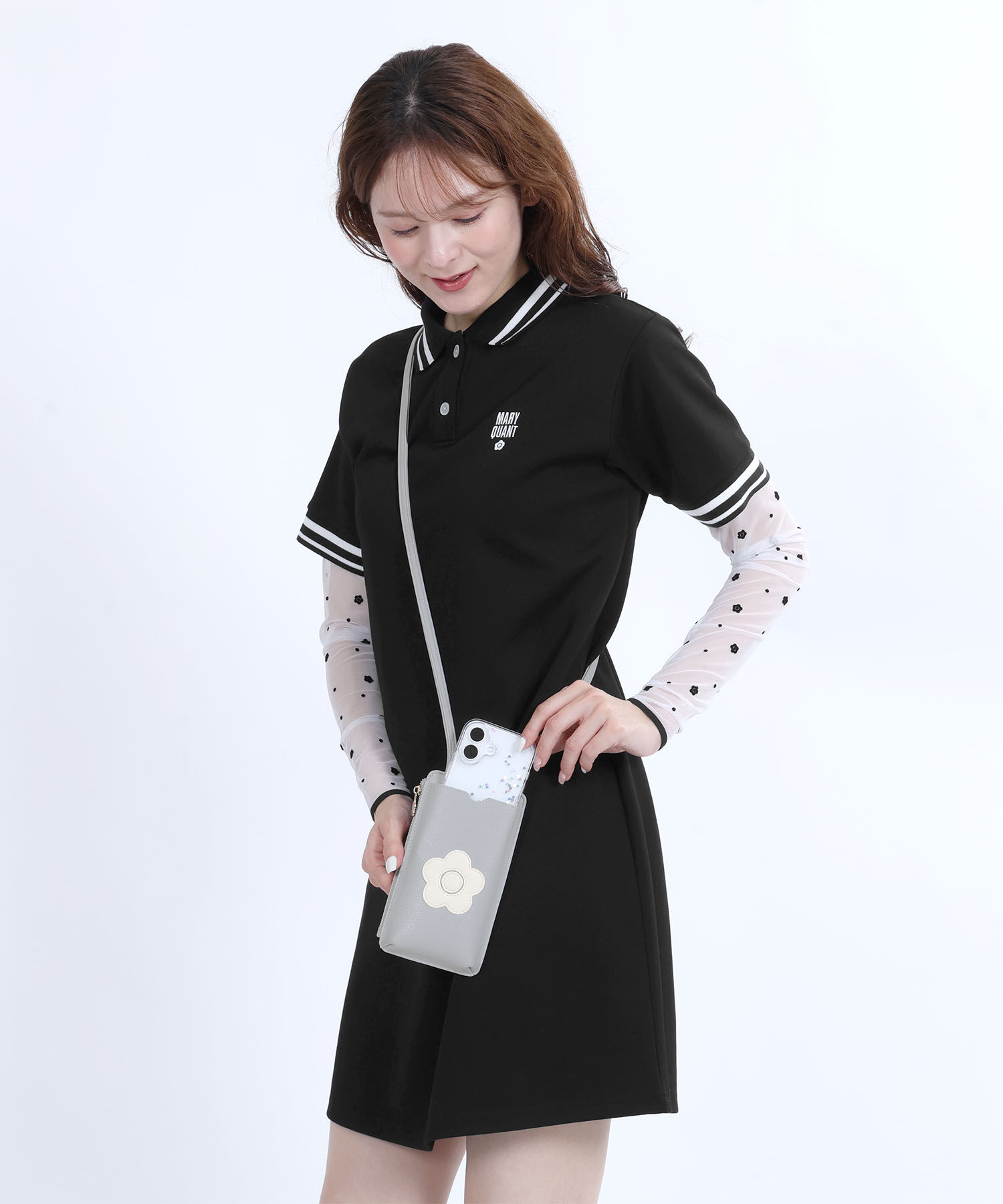 MARY QUANT「デイジーパッチ モバイルショルダー」|モバイルケース|ブルーグレー