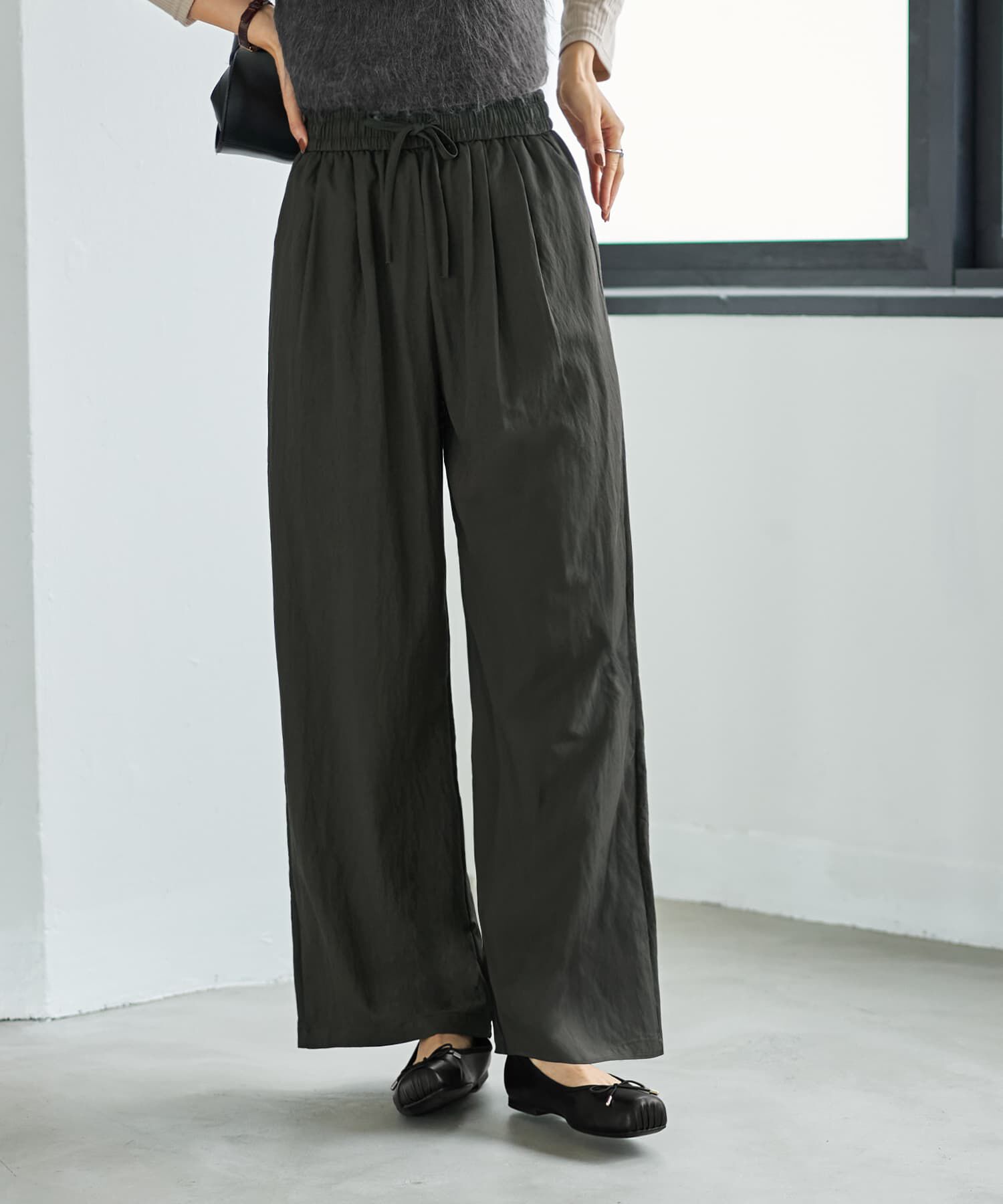 STYLE DELI「秋色シボ入りコットン混リラックスパンツ」|その他|ダークカーキ