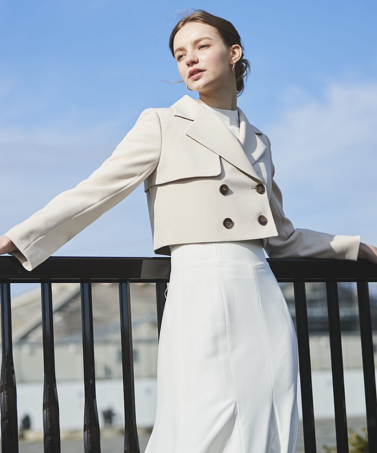 アンドクチュール「ダブルクロスショートトレンチ」|トレンチコート|