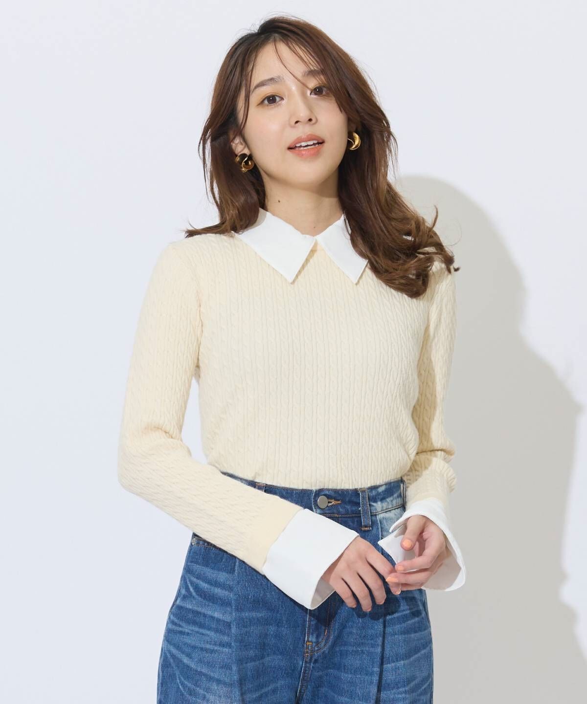 アンドクチュール「シャツレイヤード風ケーブル編みプルオーバー」|ニット・セーター|