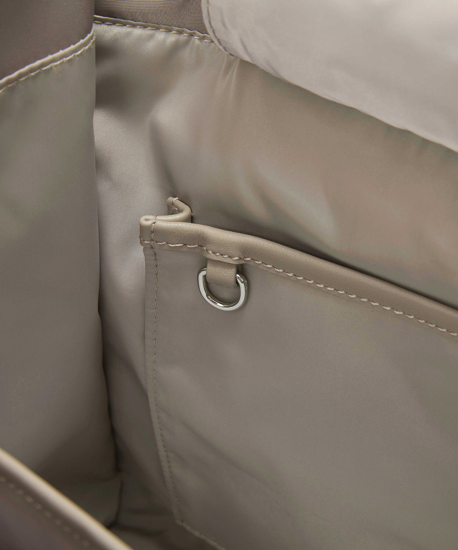 TOPKAPI BREATH「【Breath TOPKAPI】PRIM プリム ナイロン スクエア トートバッグ チャーム付き　A4/ 軽量 【撥水】+-」|トートバッグ|