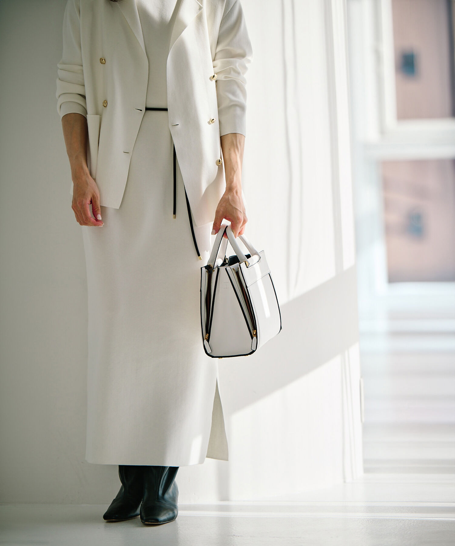 E'POR「【E'POR】W BAG Medium（ダブリュー バッグ ミディアム）」|ハンドバッグ|