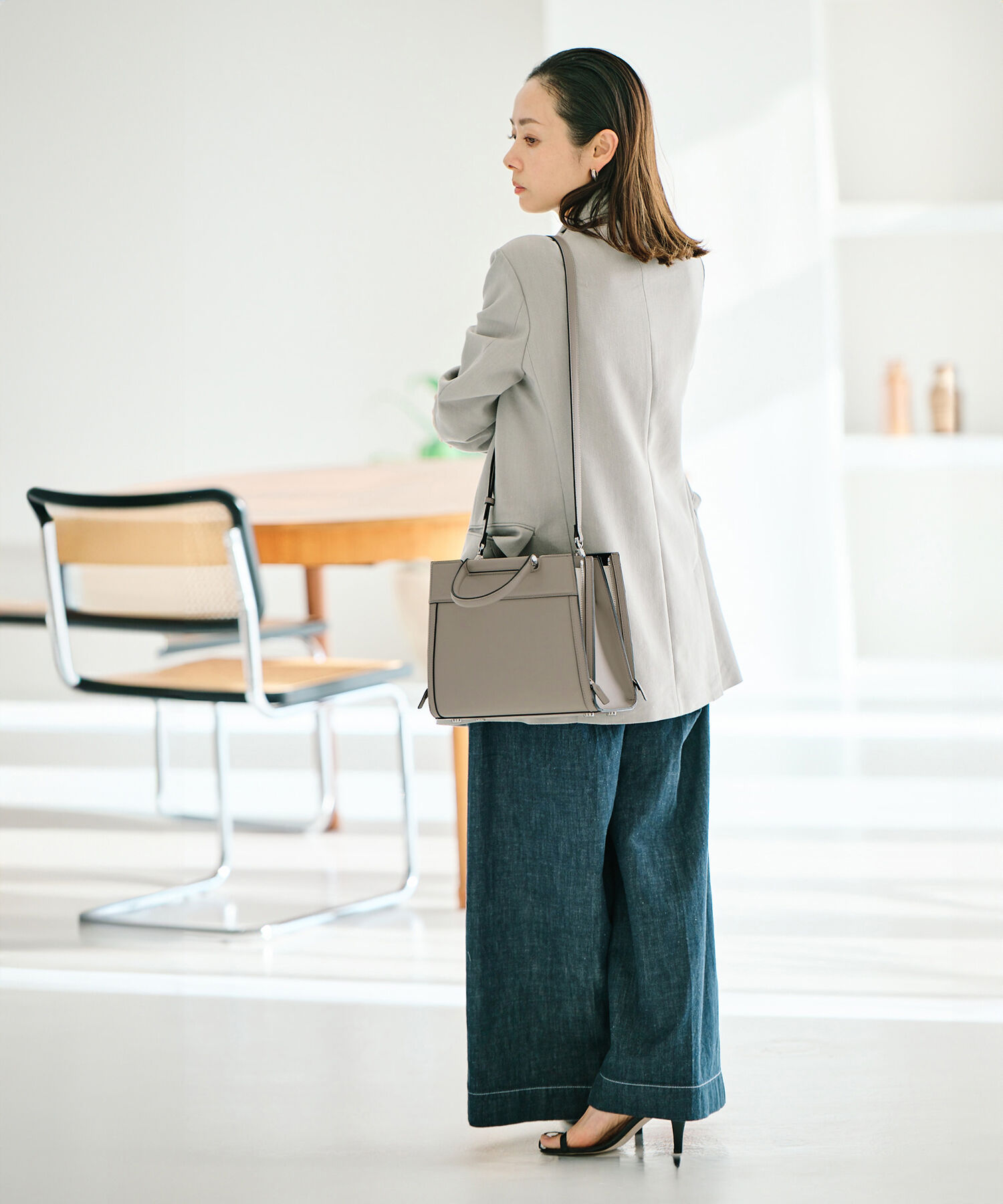 E'POR「【E'POR】W BAG Medium（ダブリュー バッグ ミディアム）」|ハンドバッグ|