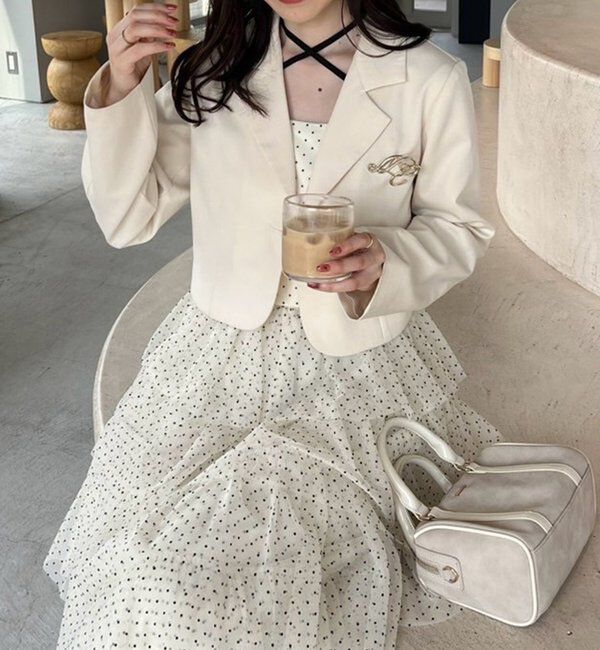  「ブローチ付きショートテーラージャケット/WEB限定リバイバル」|テーラードジャケット|