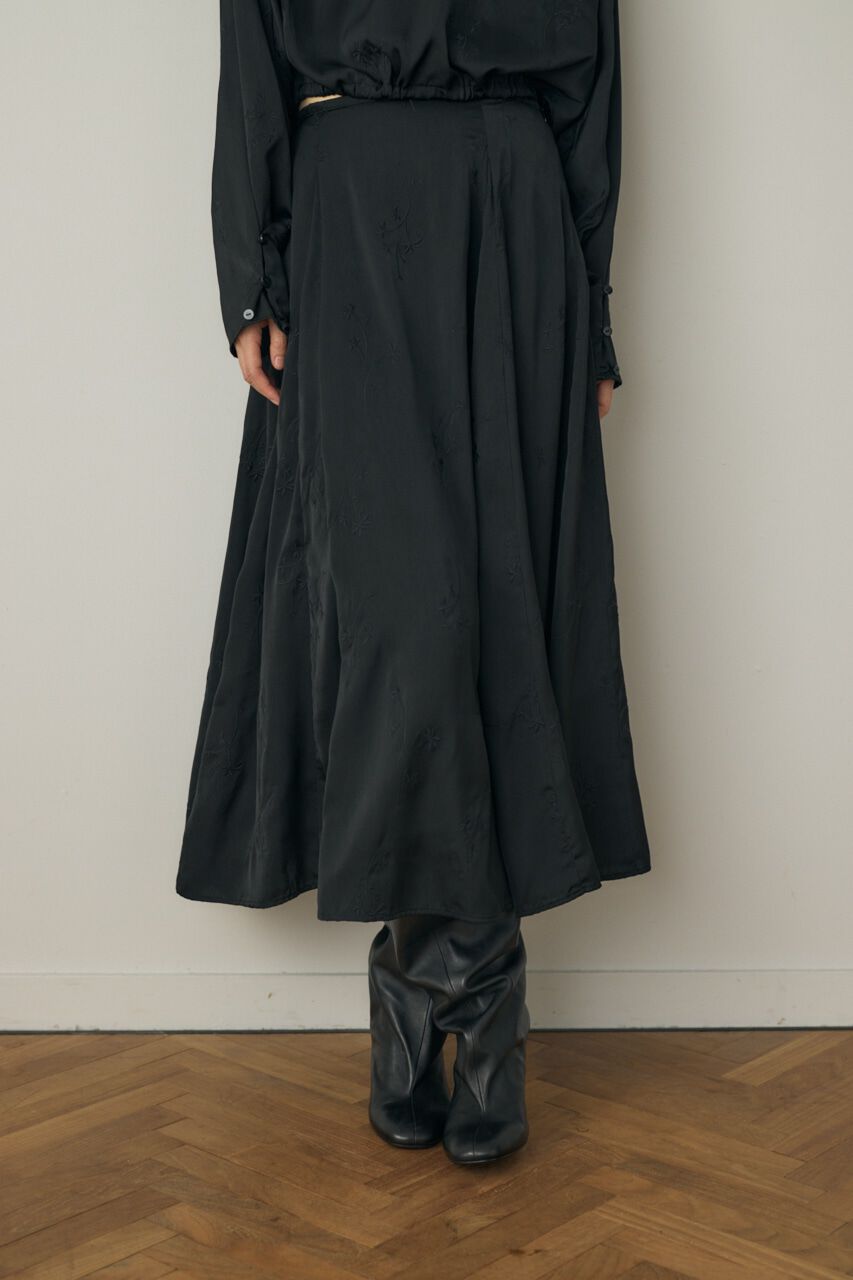 MOUSSY「花柄刺繍フレアスカート リサイクルポリエステル使用」|スカート|BLK