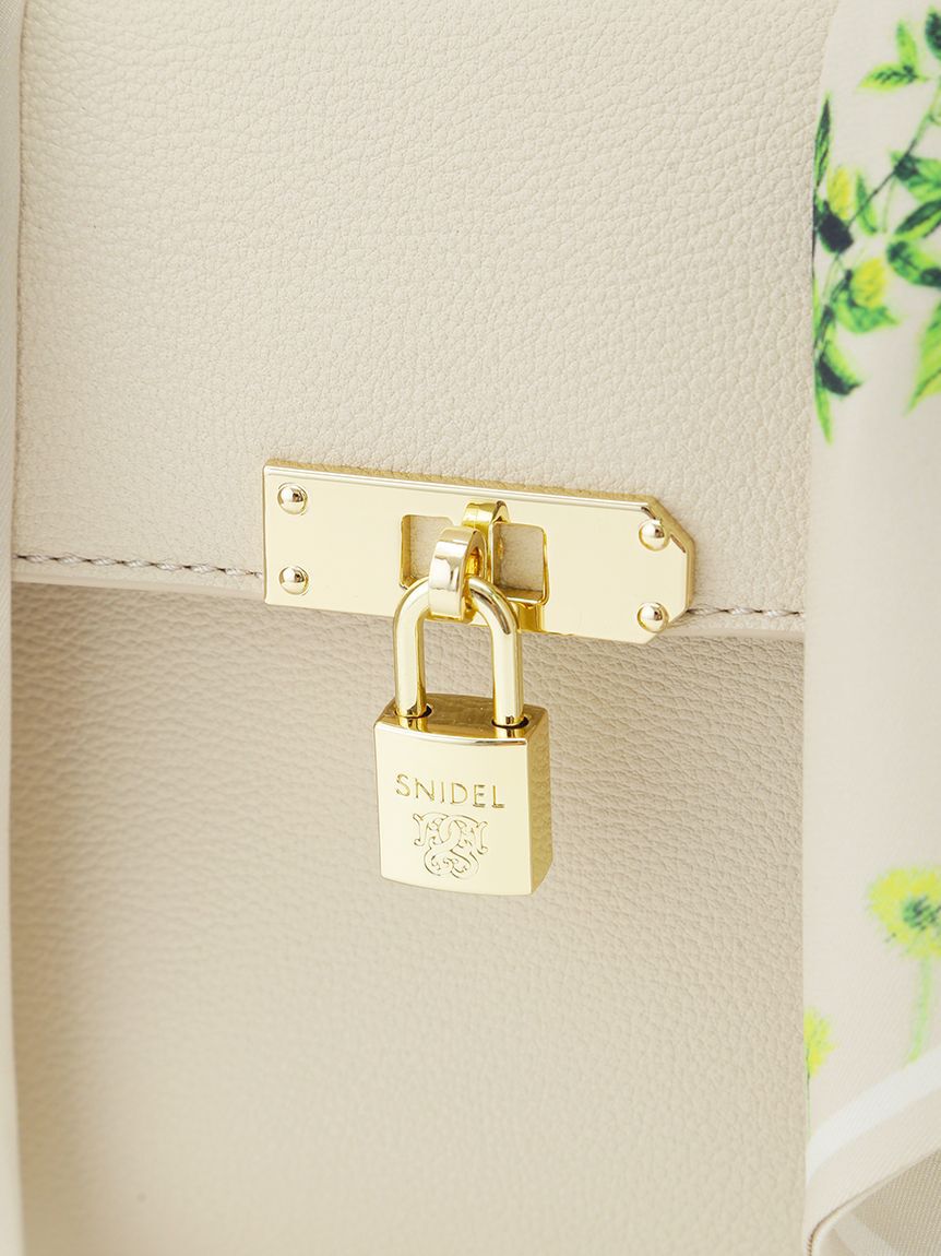 SNIDEL「スカーフパッドロックバッグ」|ハンドバッグ|