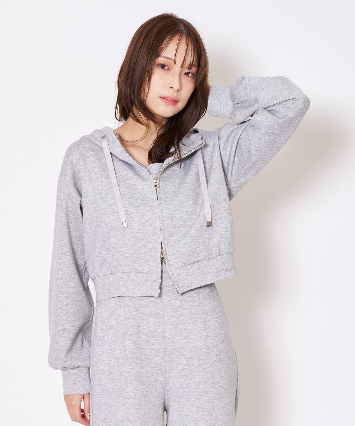 アンドクチュール「刺繍パーカー&times;オールインワン」|オールインワン|