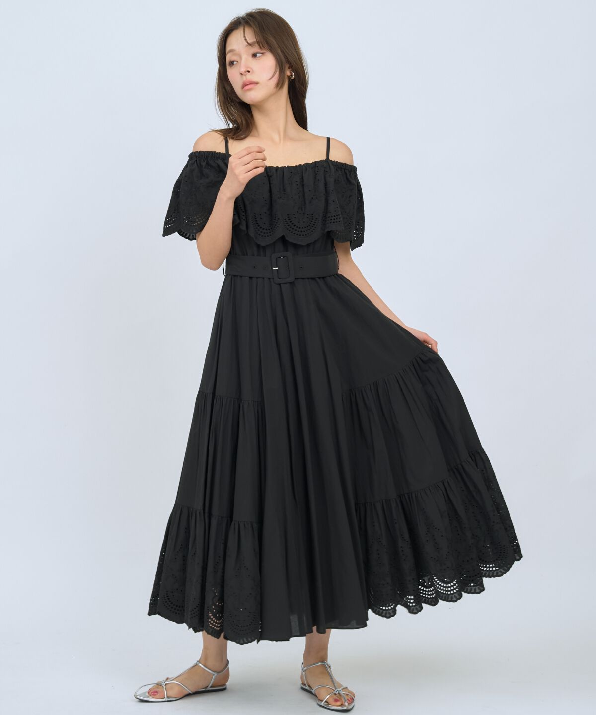 アンドクチュール「レースオフショルティアードワンピース」|ワンピース|