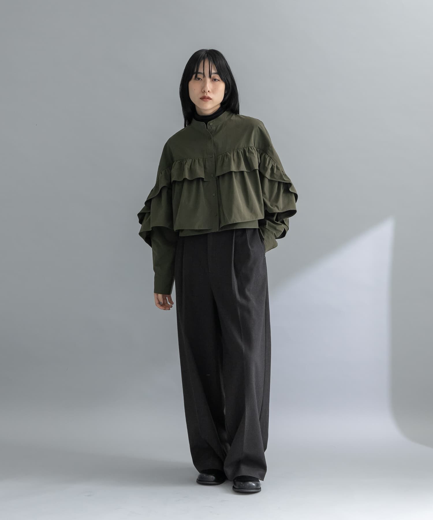  「『WEB限定』ラッフルデザインブラウス」|シャツ・ブラウス|