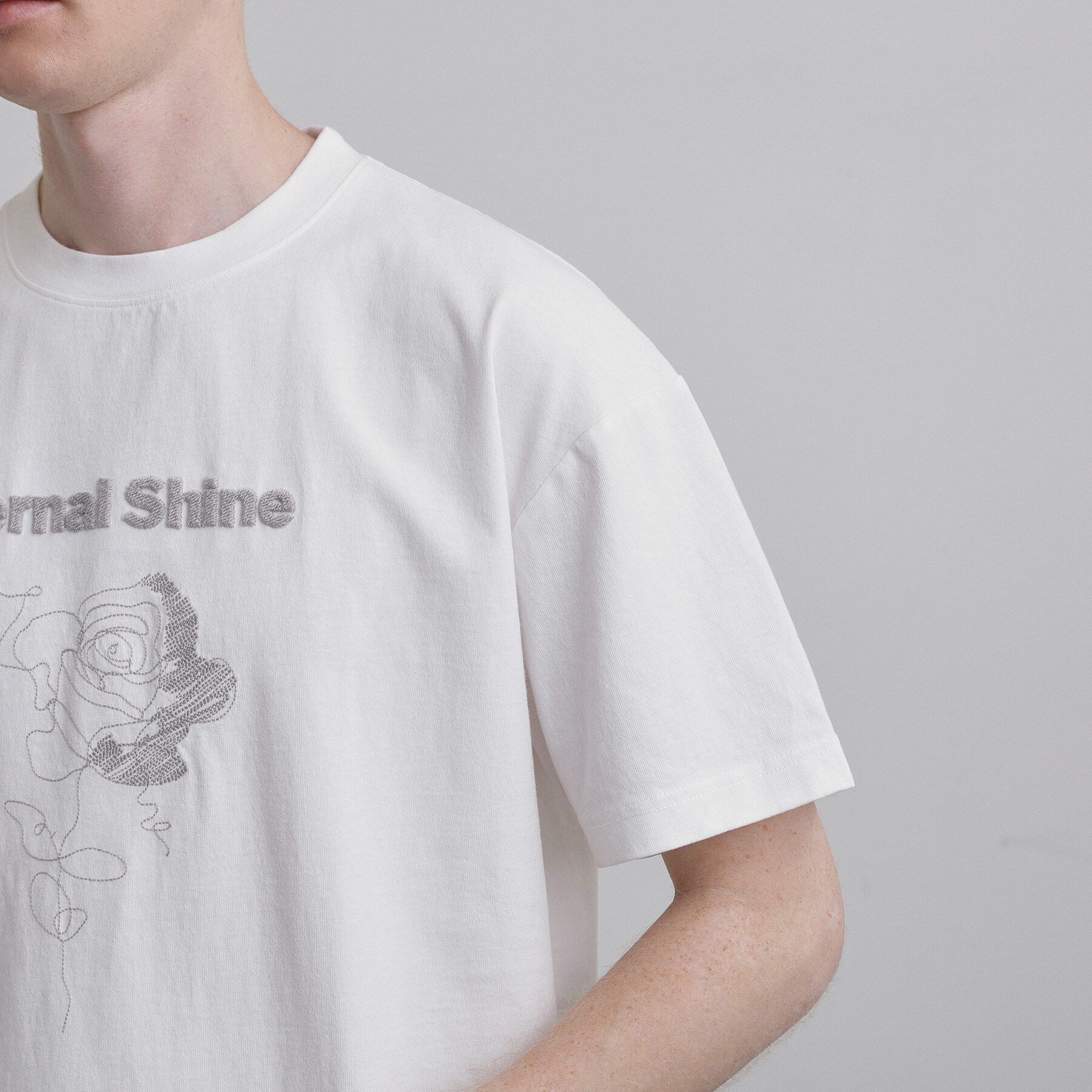 tk.TAKEO KIKUCHI「ロゴフラワー刺繍Tシャツ」|Tシャツ・カットソー|
