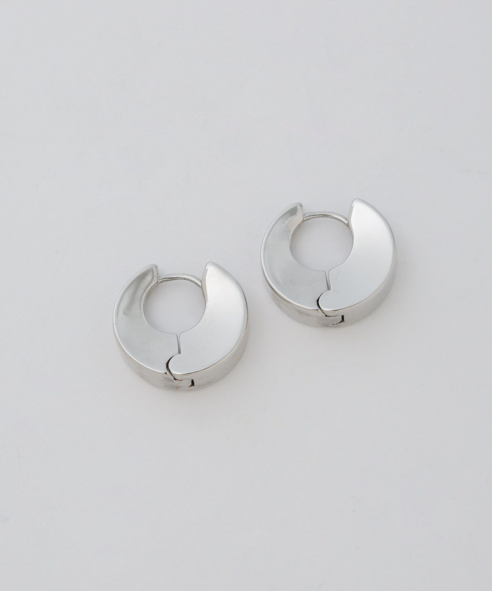nano･universe「エッジミニフープピアス」|ピアス|
