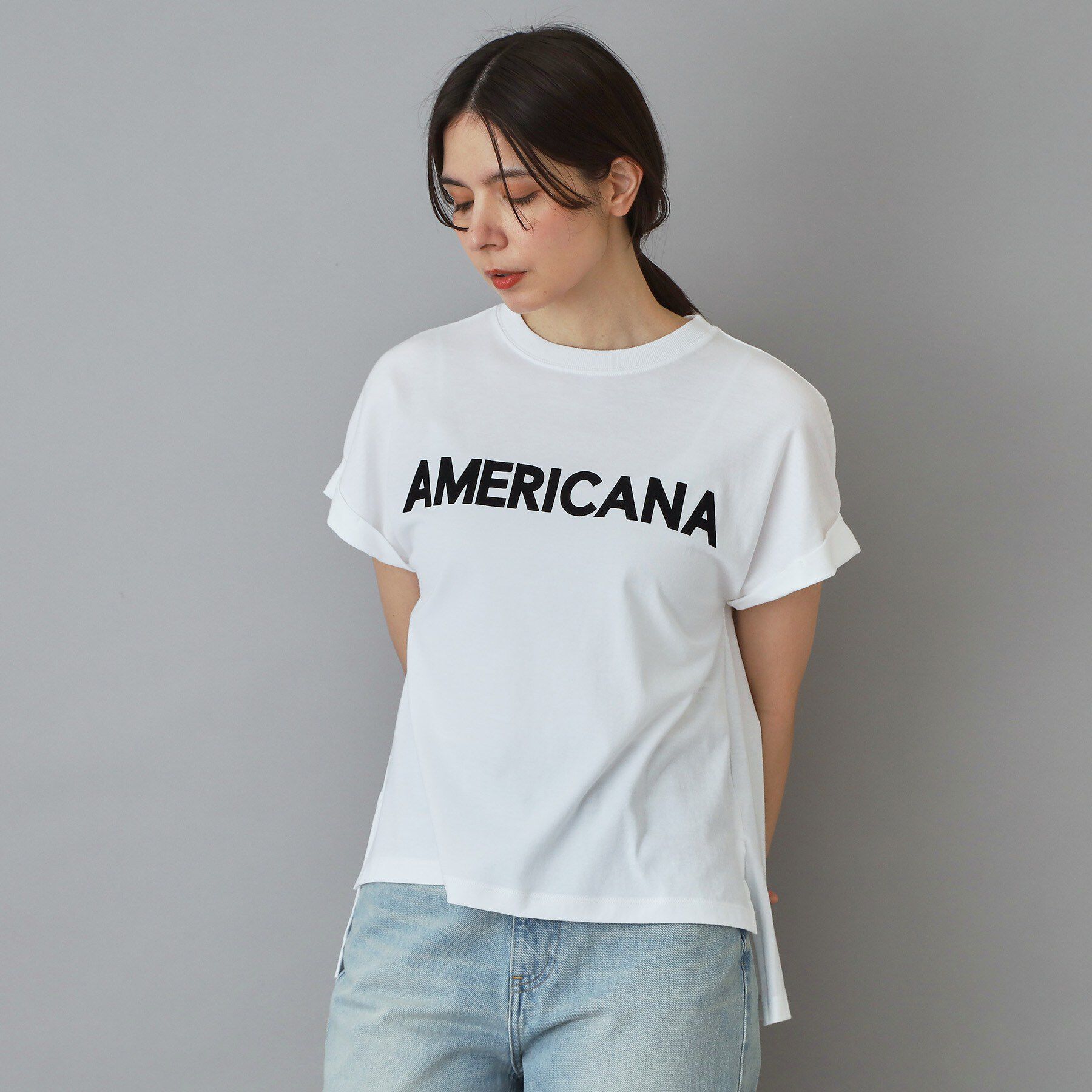DRESSTERIOR「Americana（アメリカーナ）【別注】 接触冷感 袖ロールアップ ロゴTシャツ」|Tシャツ・カットソー|
