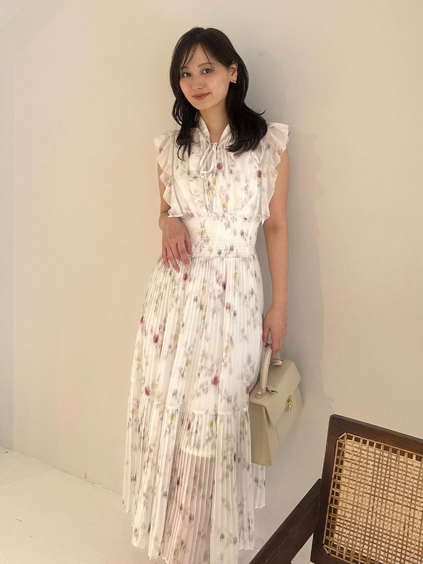SNIDEL「【販路限定サイズあり】Sustainableフリルプリーツワンピース」|ワンピース|