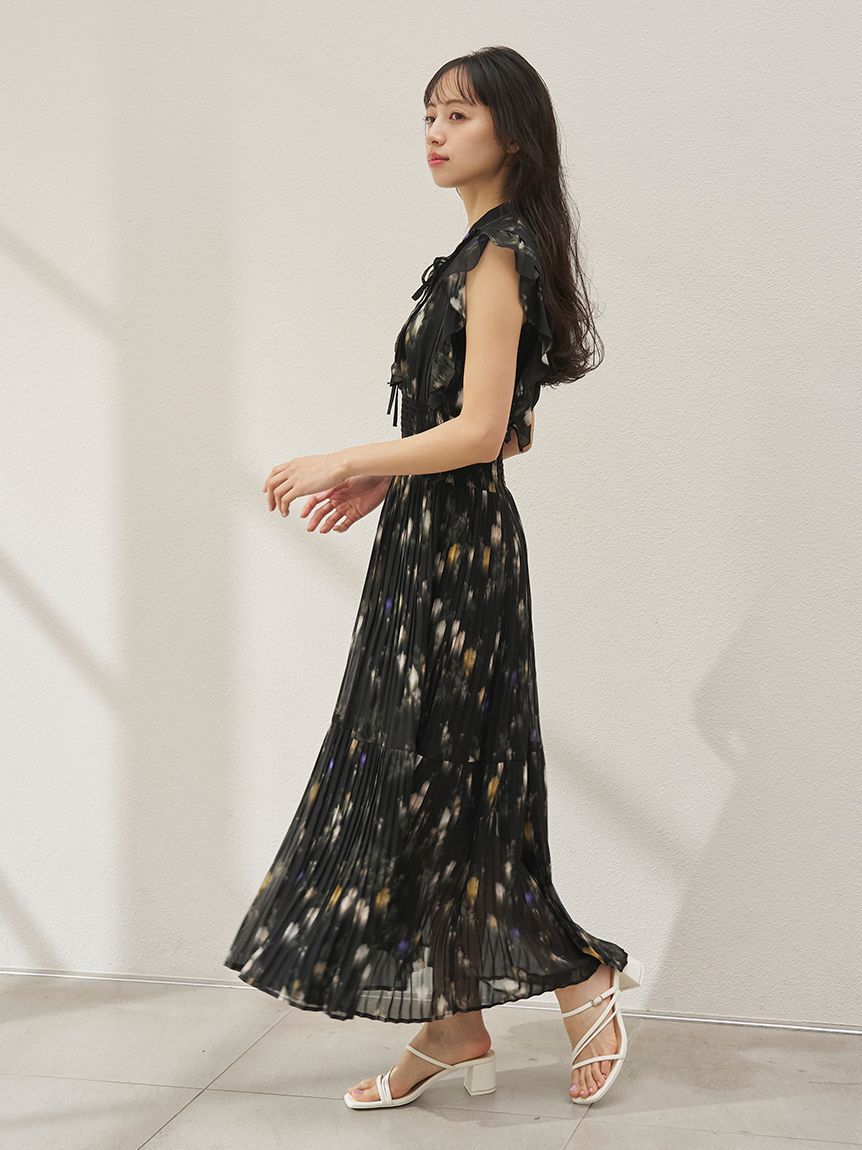 SNIDEL「【販路限定サイズあり】Sustainableフリルプリーツワンピース」|ワンピース|