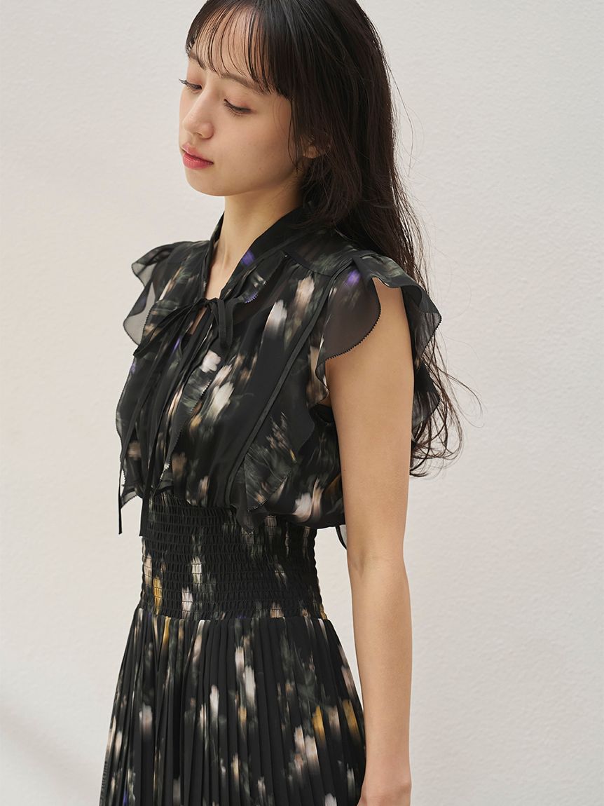 SNIDEL「【販路限定サイズあり】Sustainableフリルプリーツワンピース」|ワンピース|