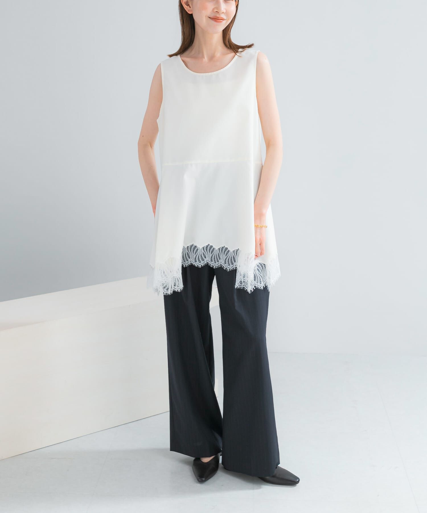 URBAN RESEARCH ROSSO「CHIGNON　ヘムレースサテンタンクトップ」|タンクトップ|