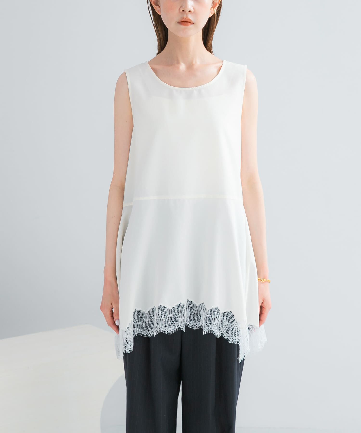 URBAN RESEARCH ROSSO「CHIGNON　ヘムレースサテンタンクトップ」|タンクトップ|