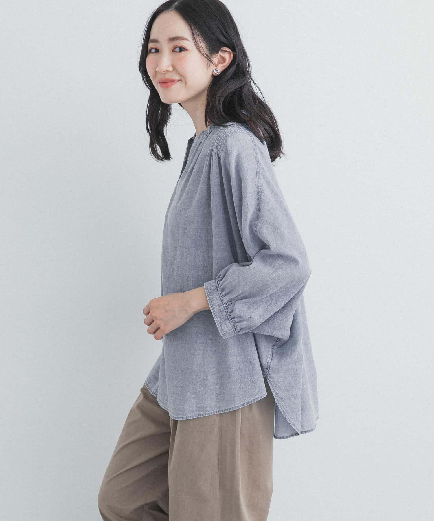 URBAN RESEARCH DOORS「シアーデニムピンタックドルマンブラウス」|シャツ・ブラウス|