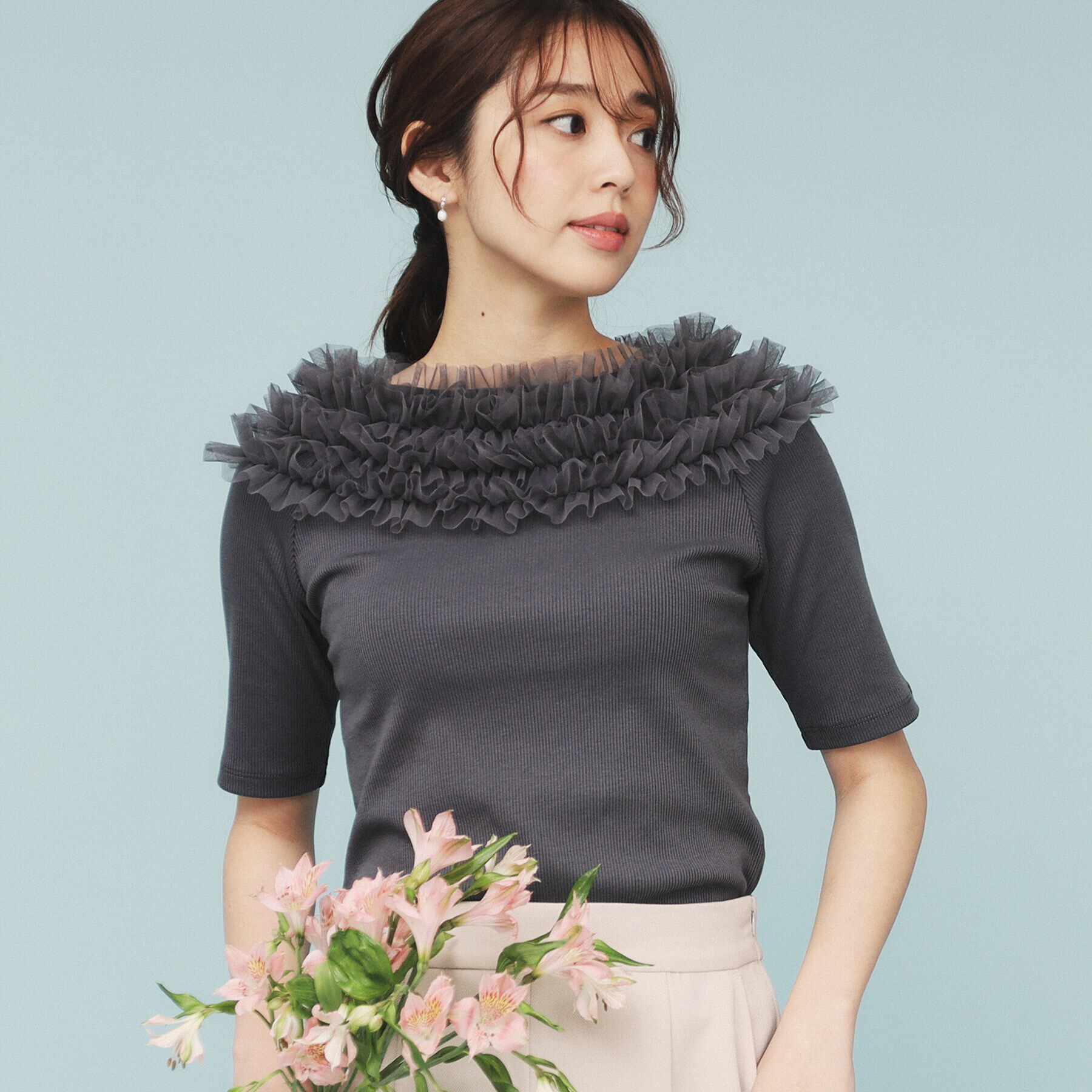 index「《美人百花掲載》チュールフリルリブトップス【洗濯機洗い可】」|Tシャツ・カットソー|チャコールグレー(0