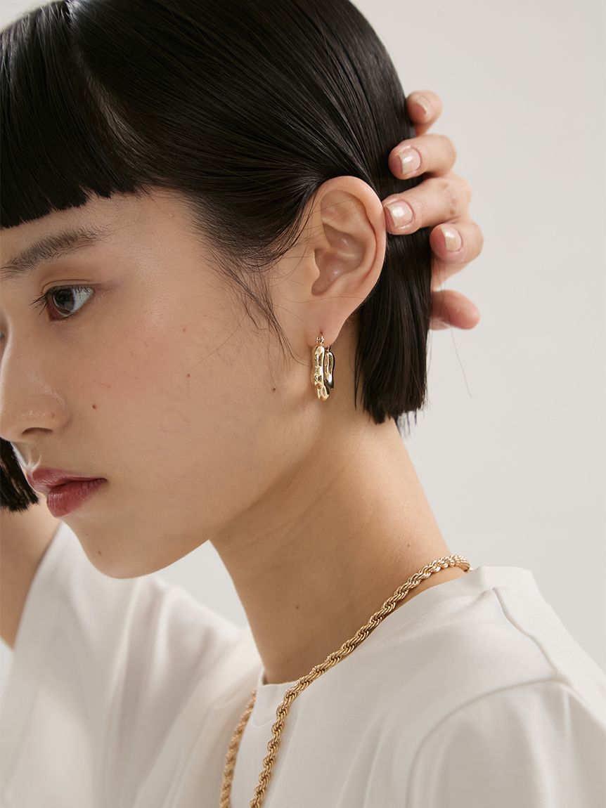 emmi atelier「フラワーフリルワンタッチピアス」|ピアス|