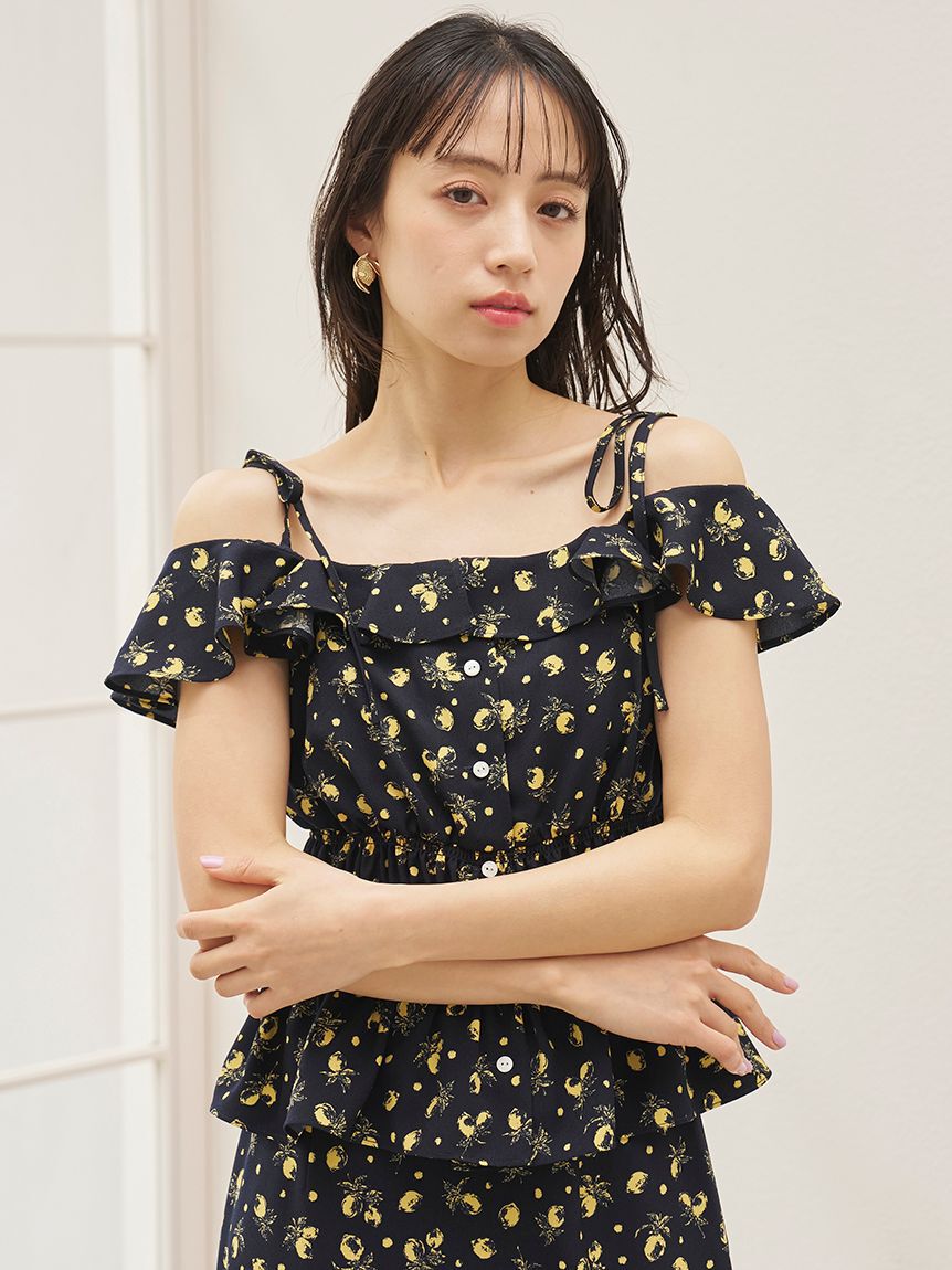 SNIDEL「Sustainableフルーツプリントシャーリングブラウス」|シャツ・ブラウス|