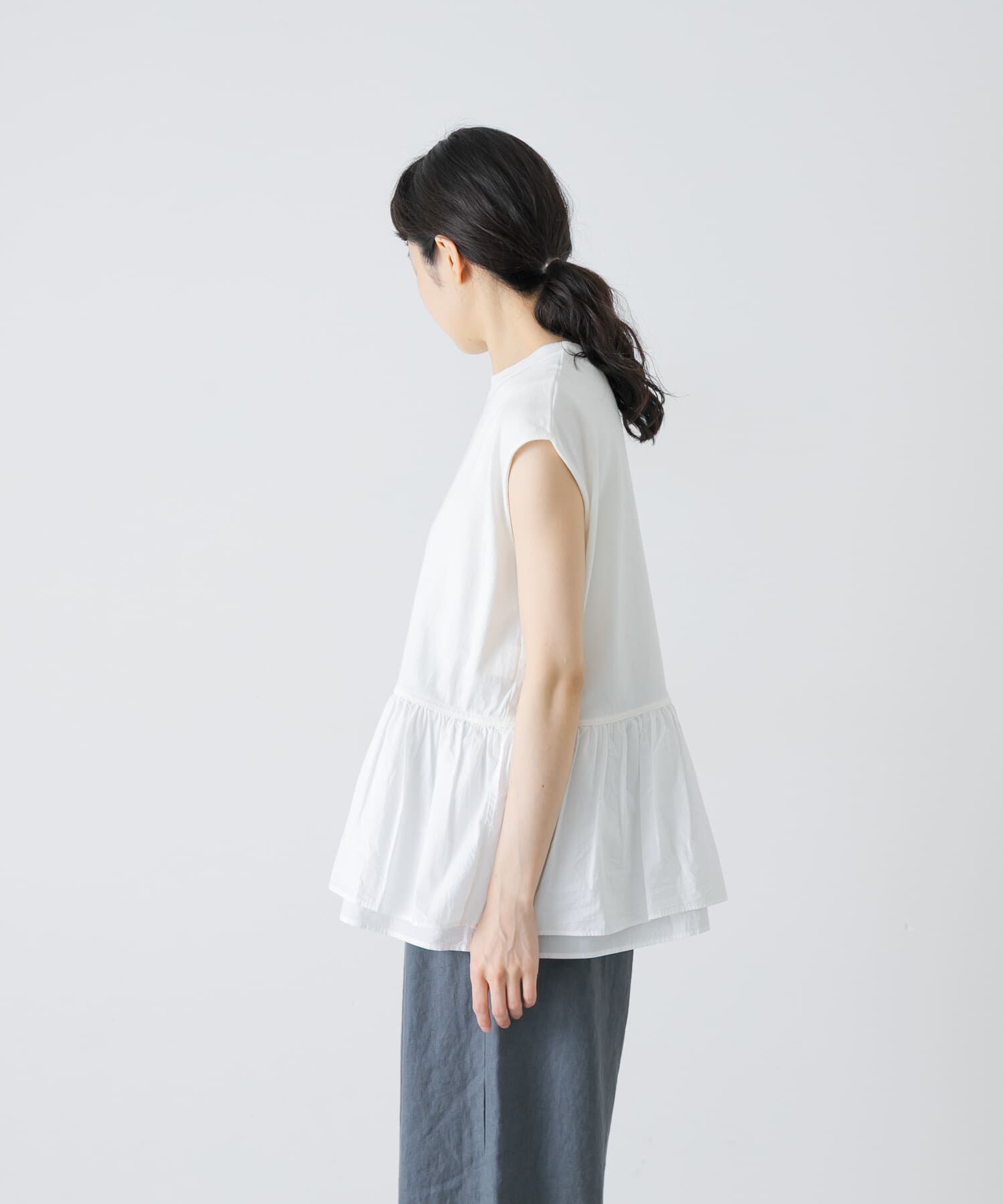 かぐれ「裾フリルノースリーブインナーカットソー」|Tシャツ・カットソー|