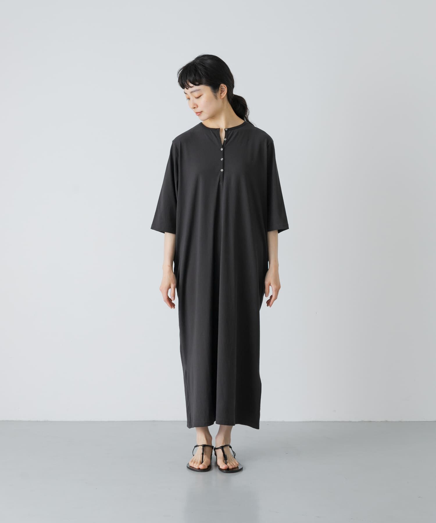 かぐれ「『2サイズ展開』ヘンリーカットワンピース」|ワンピース|