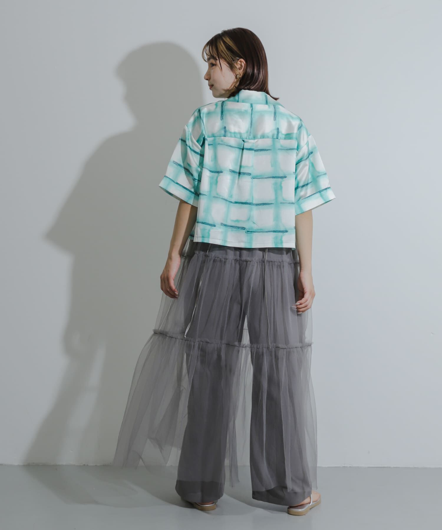 SENSE OF PLACE by URBAN RESEARCH「サテンオープンカラークロップドシャツ」|シャツ・ブラウス|