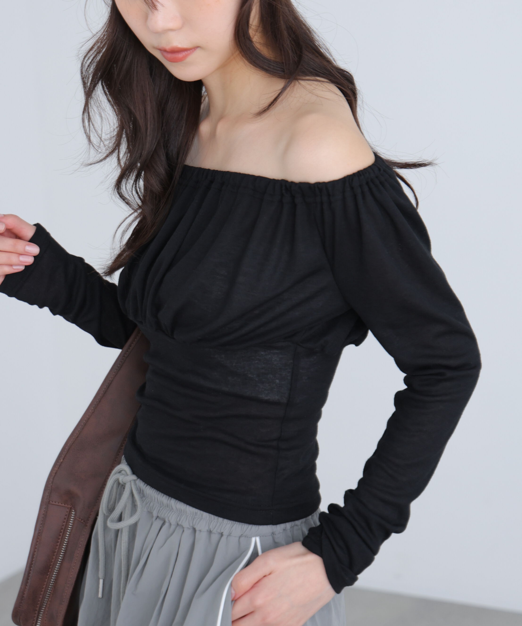  「オフショルシアーギャザーカットソー」|Tシャツ・カットソー|