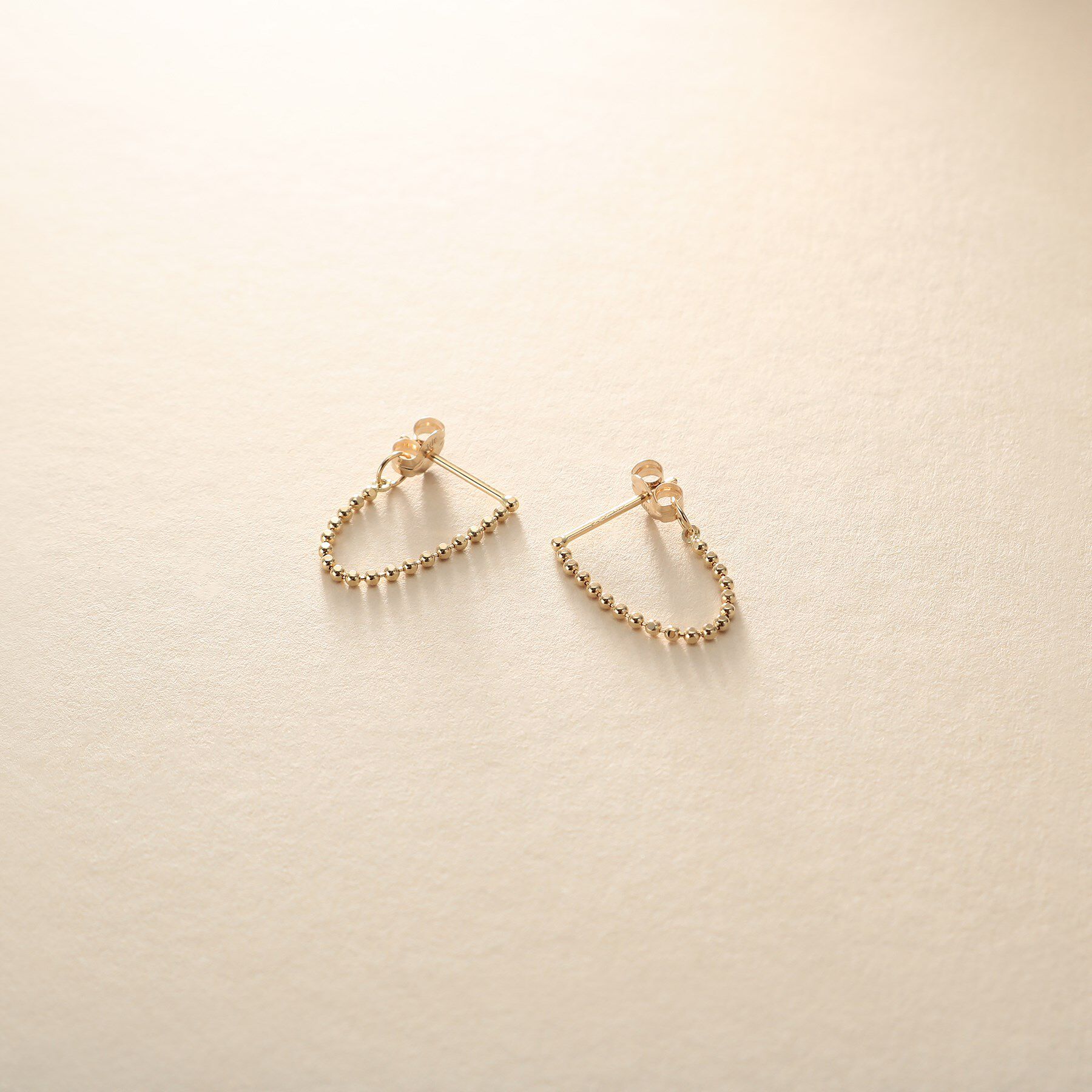 COCOSHNIK ONKITSCH「K10カットボールチェーン フープピアス」|ピアス|イエローゴールド(1