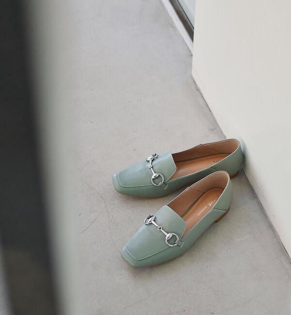 AU BANNISTER「バブーシュビットモカスクエアシューズ」|ローファー|セージグリーン