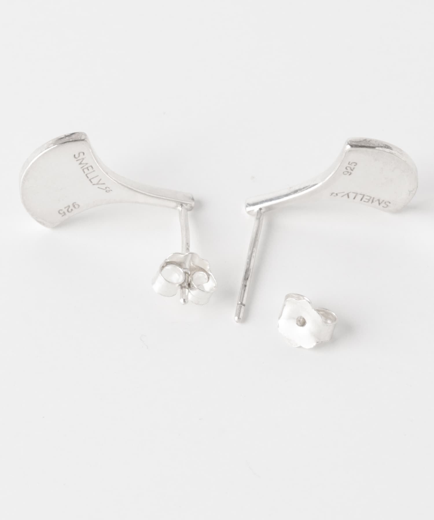 SMELLY「SMELLY so　fan shape pierce」|ピアス|