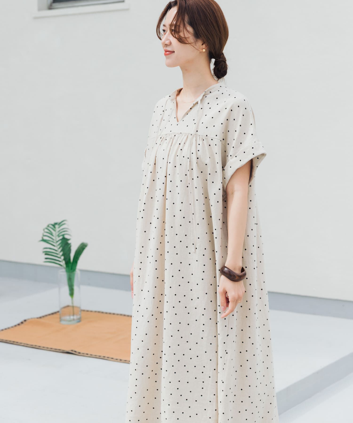 URBAN RESEARCH DOORS「リネンリヨセルドットワンピース」|ワンピース|