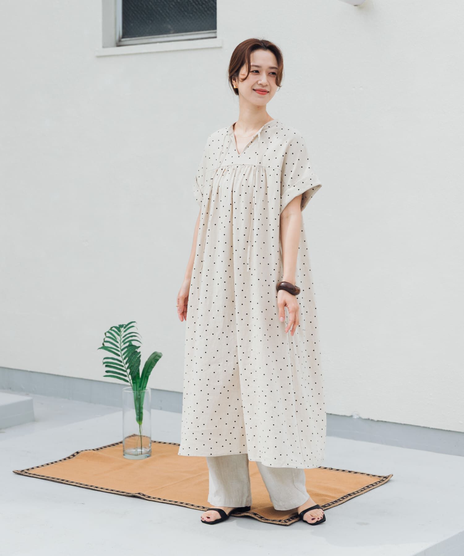 URBAN RESEARCH DOORS「リネンリヨセルドットワンピース」|ワンピース|