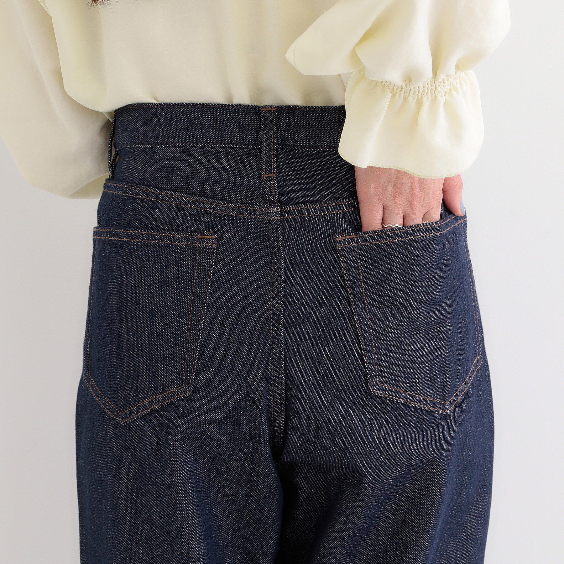 SHOO･LA･RUE「【SHOO・LA・RUE DENIM】大人のきれいめカジュアルに デニムテーパードパンツ」|デニム|