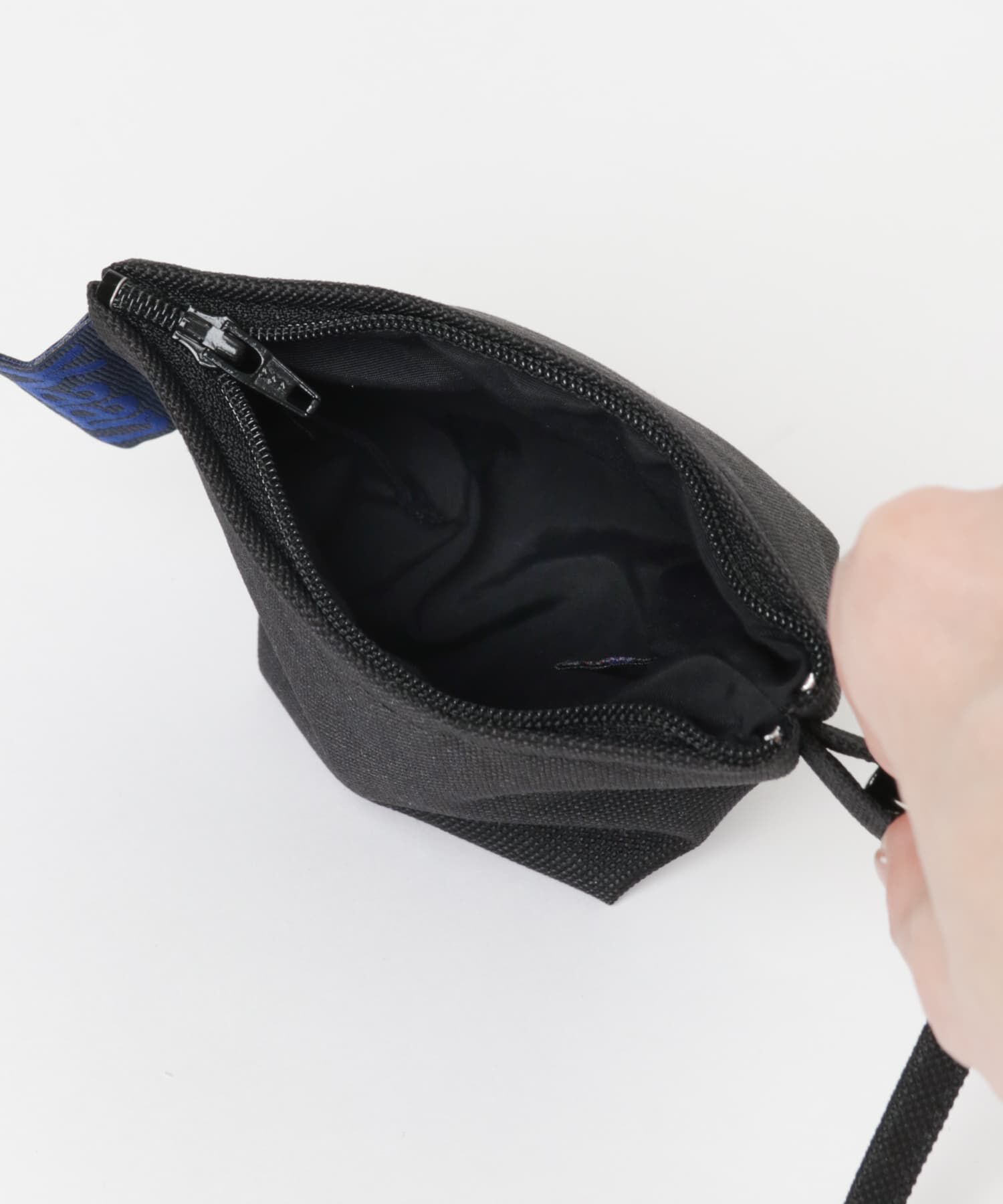 URBAN RESEARCH「Kaan　MINI LANYARD POUCH」|ショルダー・メッセンジャー|