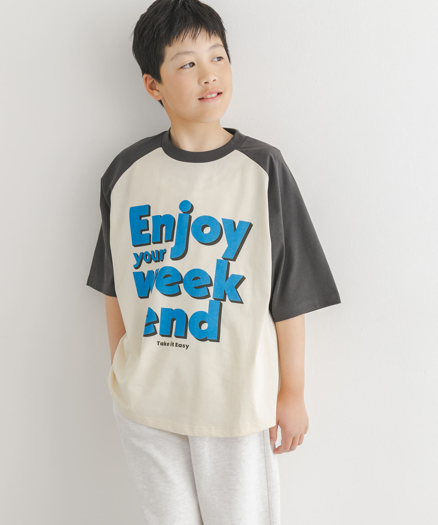 URBAN RESEARCH DOORS「『150サイズ』ロゴプリントラグランTシャツ(KIDS)」|その他|チャコールグレー