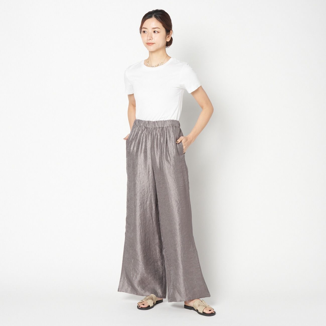 HELIOPOLE「HELIOPOLE SATIN SLIT EASY PANTS」|チノ|